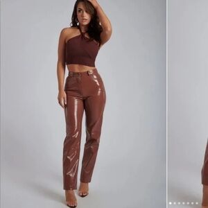 MESHKI OAKLEIGH STRAIGHT LEG PATENT PANTS SIZE XS in Wine 🍷 colour
